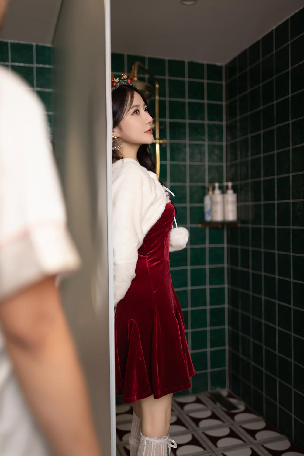 鱼子酱《圣诞快乐2023》原版写真 [144P-1.82G]