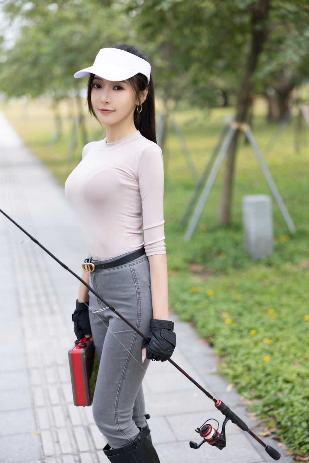 王馨瑶yanni 《钓鱼灰色紧身牛仔裤》原版写真 [102P-294MB]