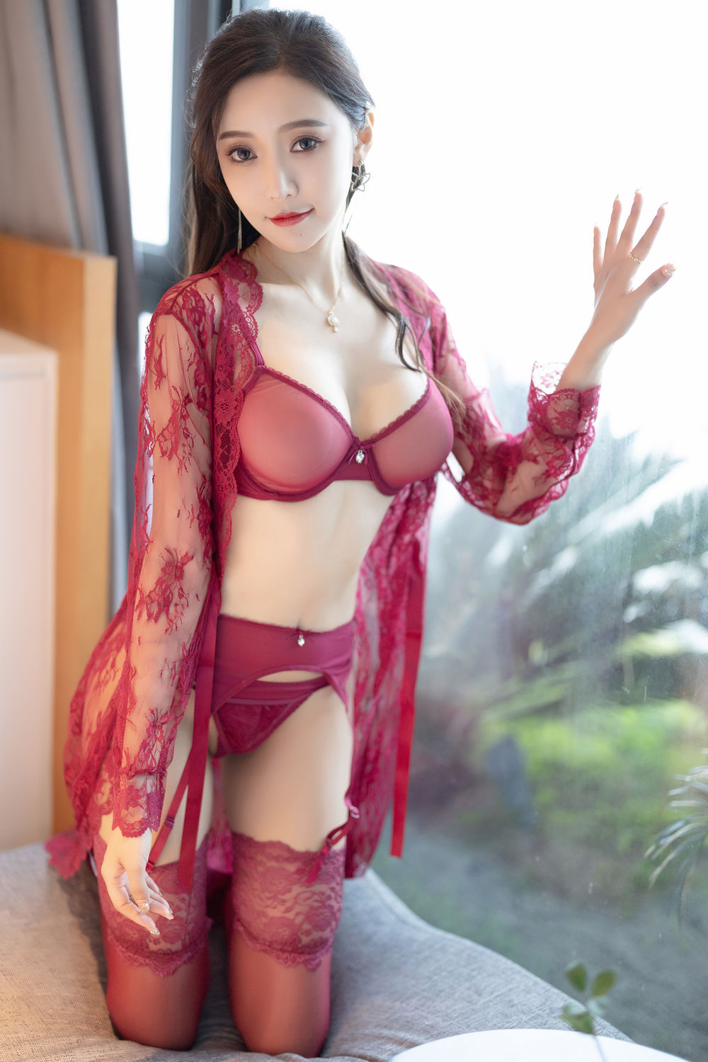王馨瑶Yanni《 酒红色情趣套装》原版写真  [86P-375MB]