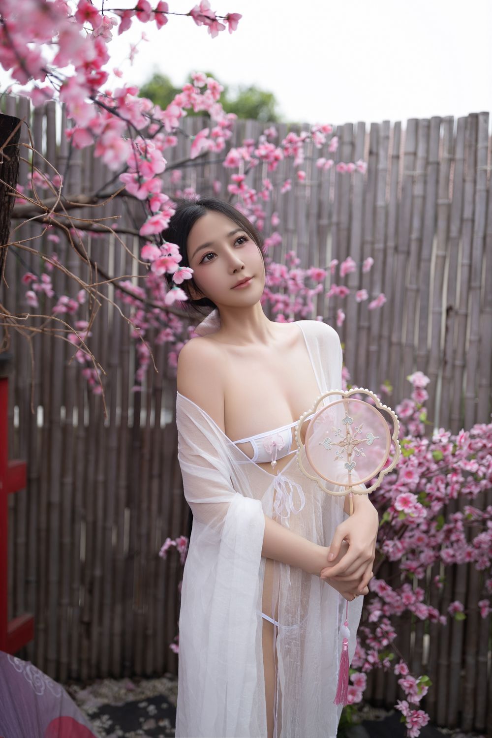 鱼子酱《花想容》原版写真 [120P-1.44G]