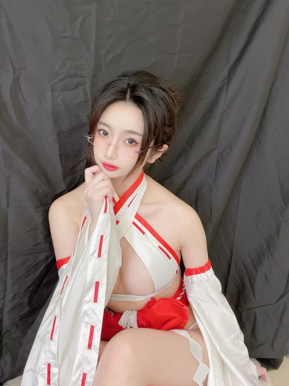 鬼畜瑶 NO.059 巫女 – 眼镜娘 [30P-86MB]