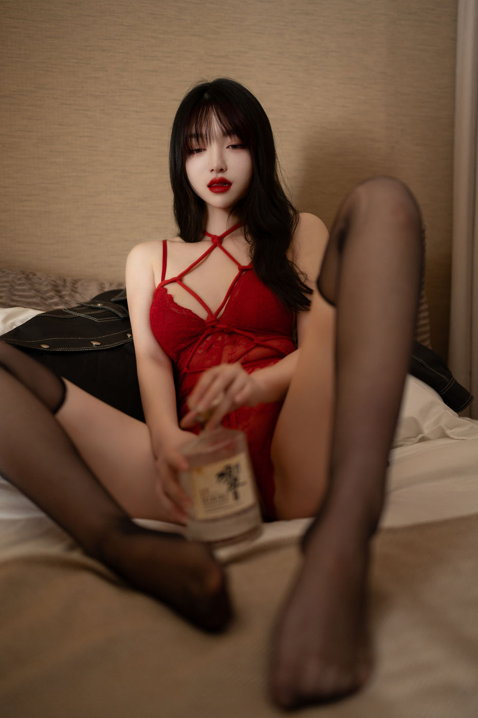 白露lulu《捆绑》原版写真 [90P-1.36G]