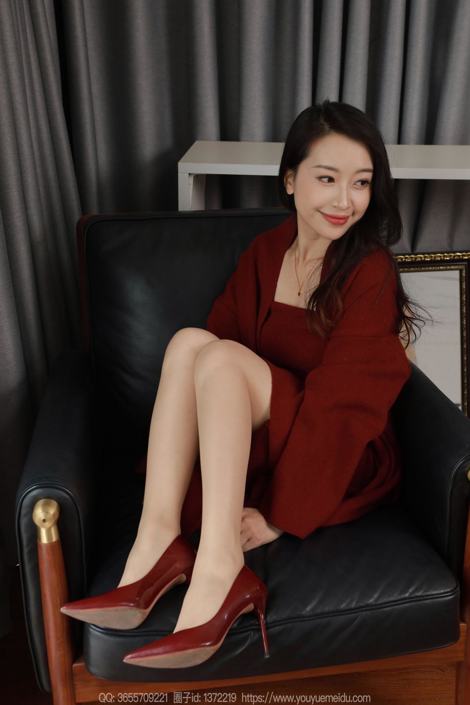 [IESS异思趣向] 2025.01.31 丝享家 1965 小婕《红色针织裙（下）》[83P-77.4M]