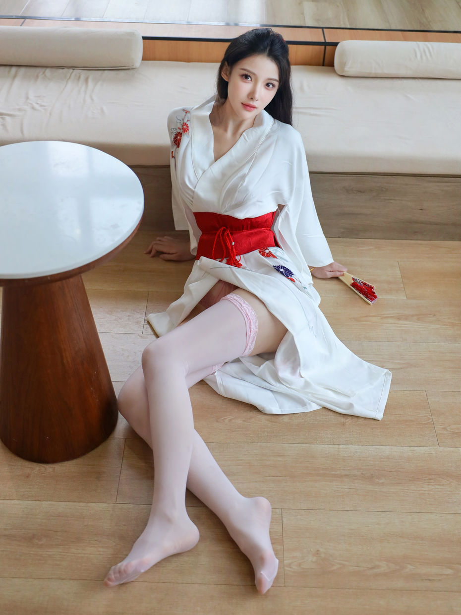 梨霜儿《少女和服》原版写真 [110P-689MB]