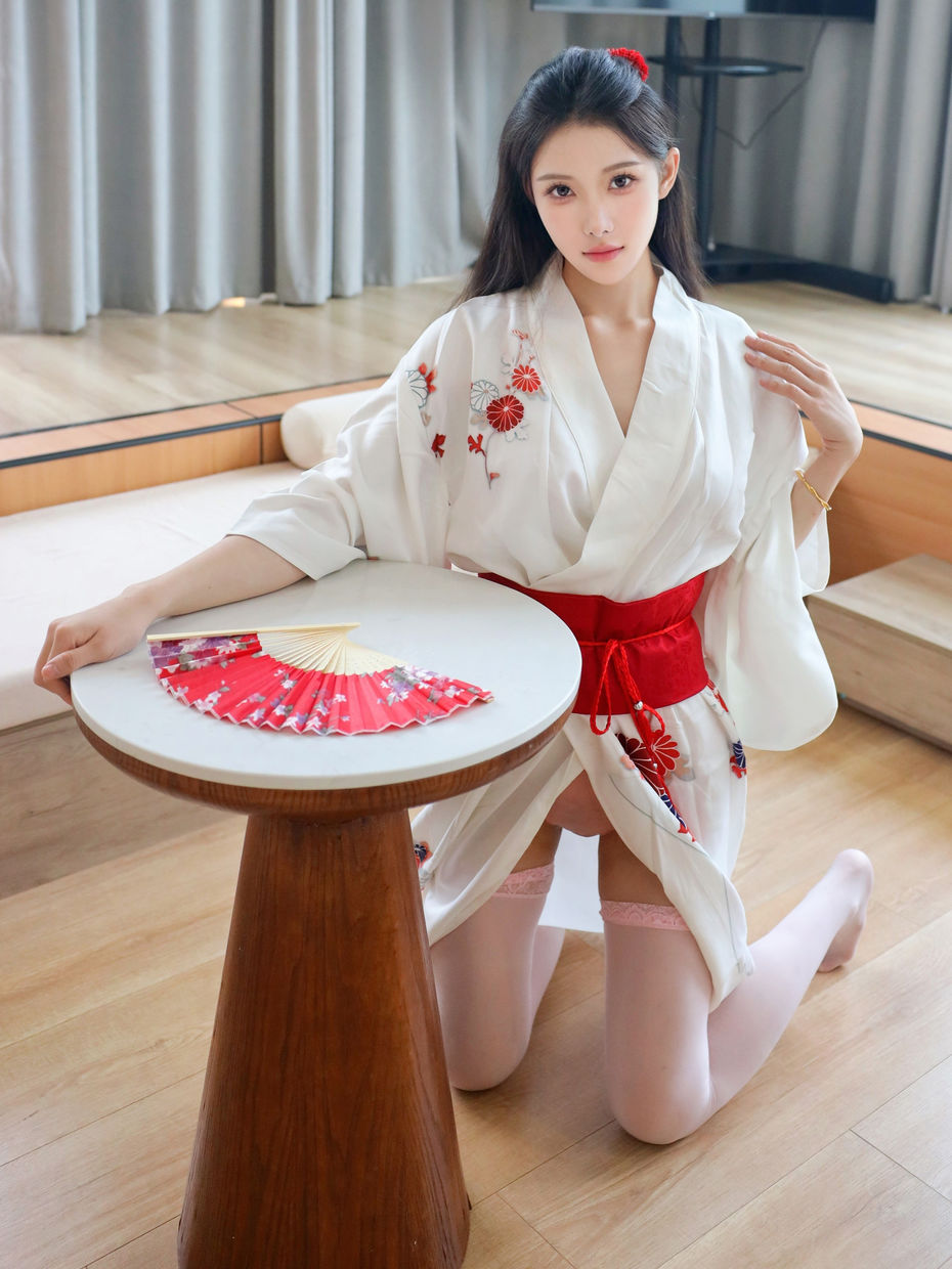 梨霜儿《少女和服》原版写真 [110P-689MB]