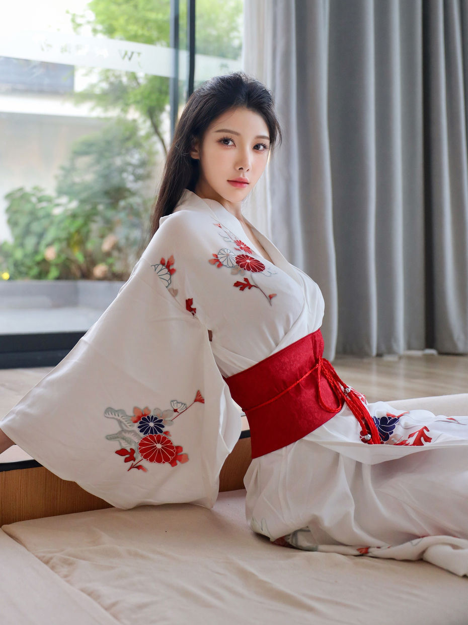 梨霜儿《少女和服》原版写真 [110P-689MB]