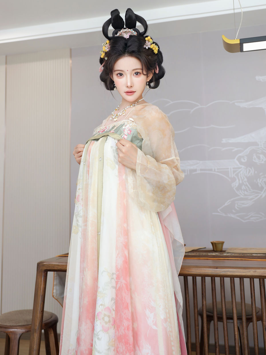 梨霜儿《唐装》原版写真 [174P-1.11G]
